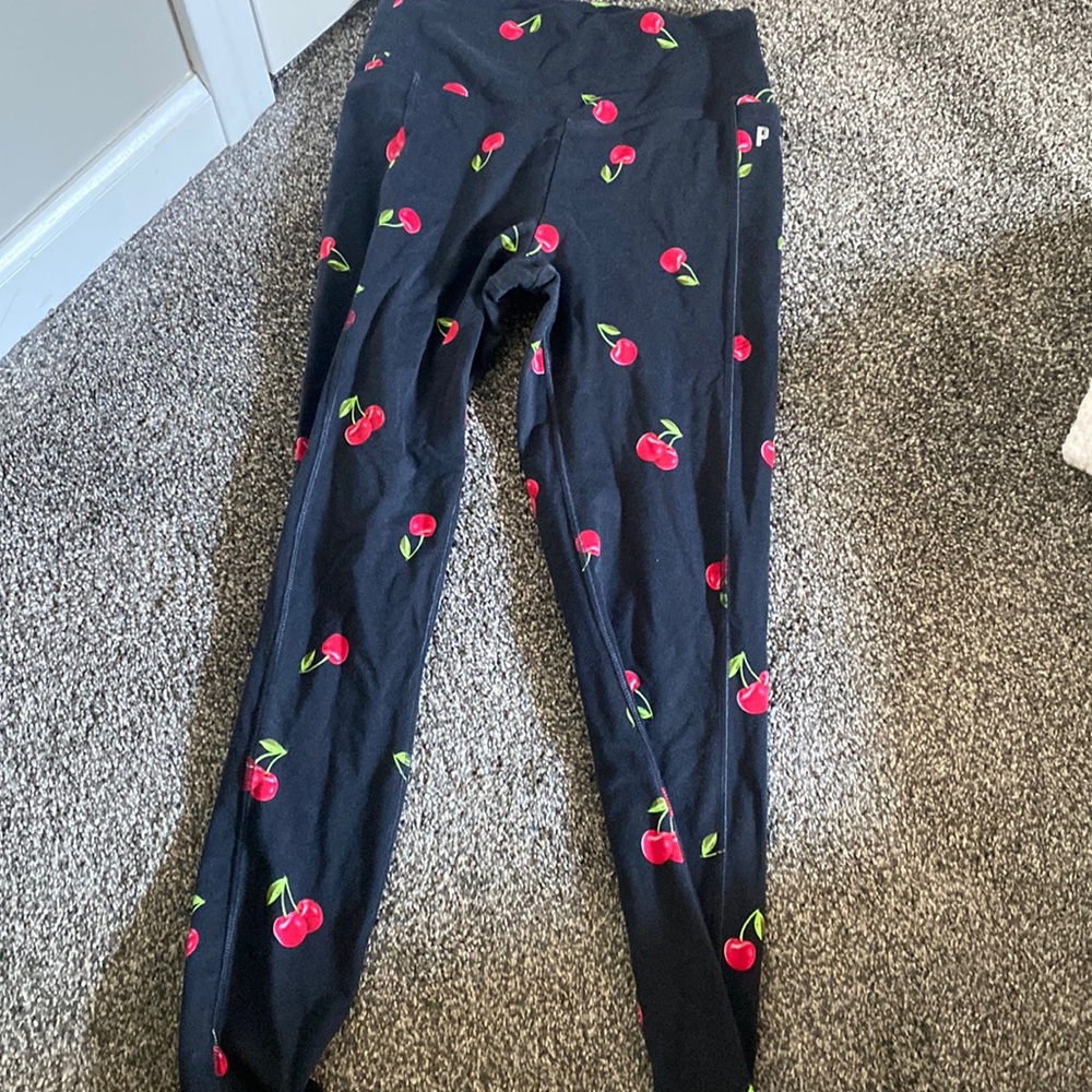 PINK athletic leggings